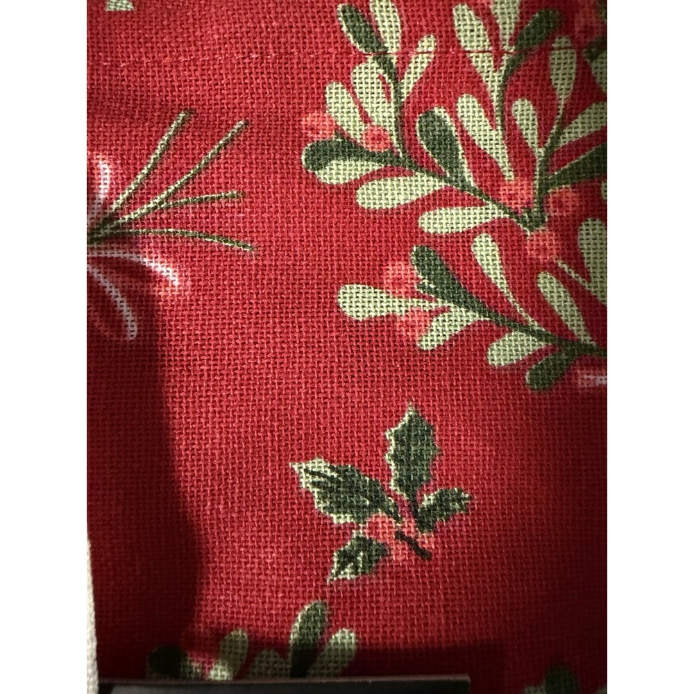 Tahari Home Christmas Napkins Set of 8 18x18 Cotton Mistletoe Holly Red NWT - Picture 6 of 7